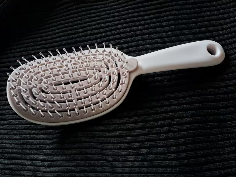 Veloura™| EasyClean Brush